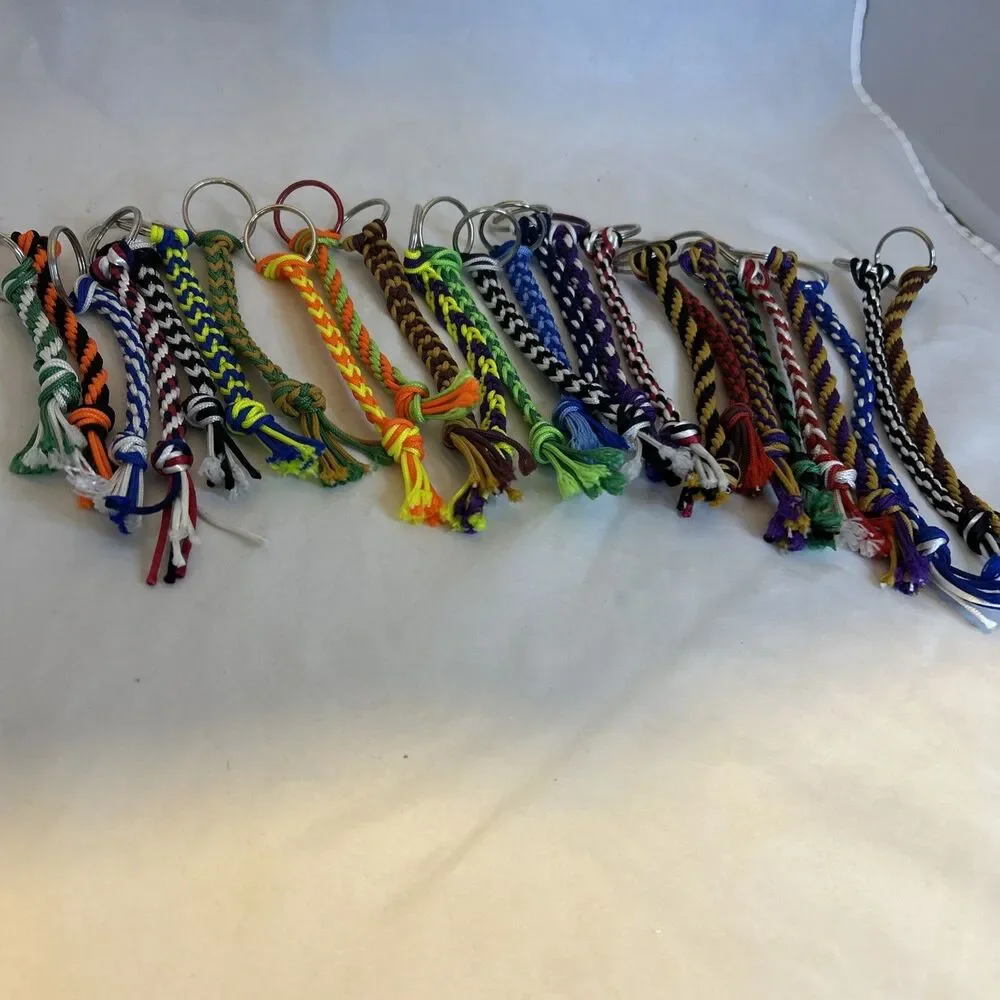 #8469 LOT OF 25 HAND MADE ROPE KEY CHAINS 4-10 IN LONG